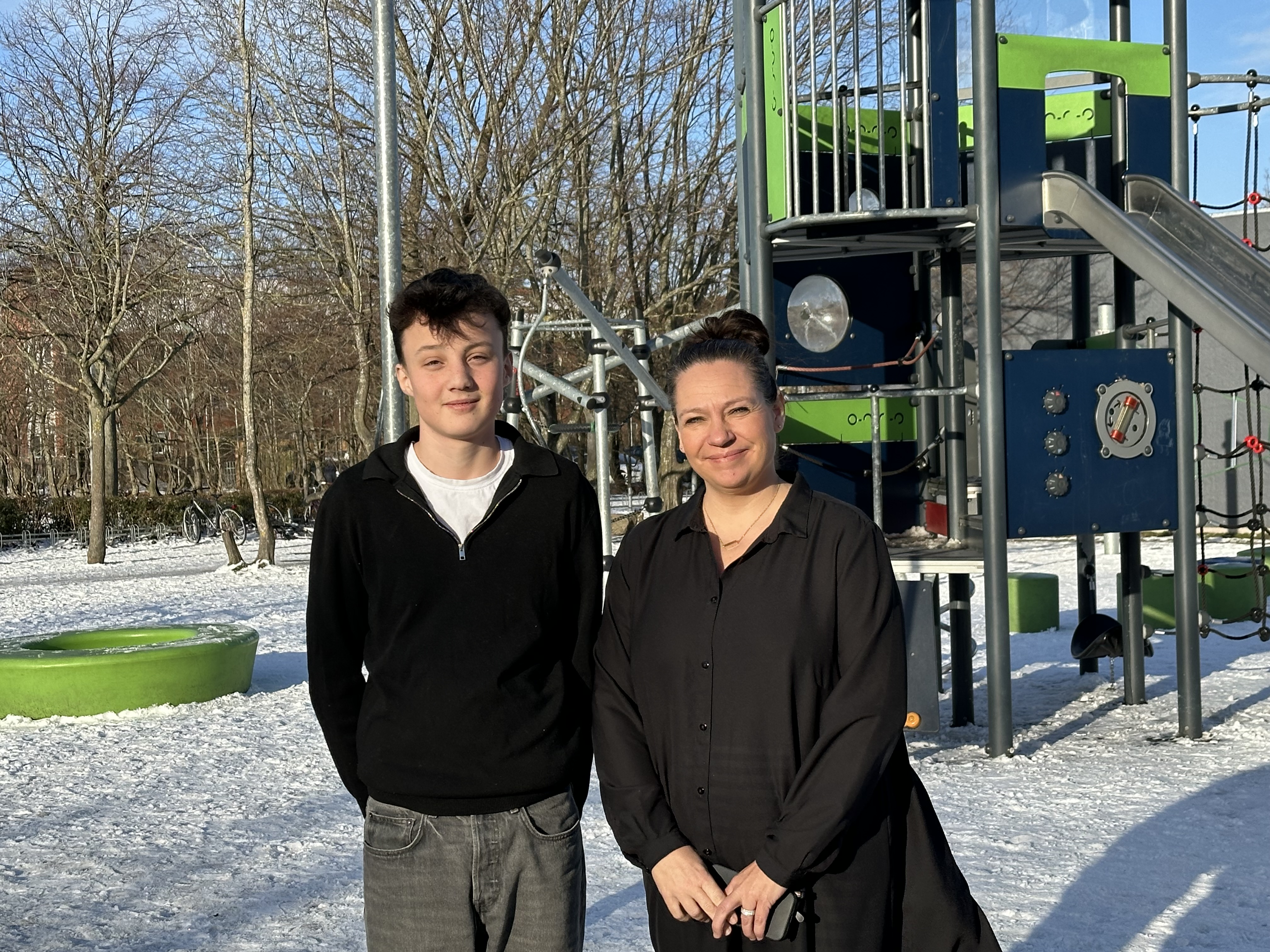 Elev Christian Foghmar, som har fået job med ansøgningen og klasselærer Cathrine Hansen. 